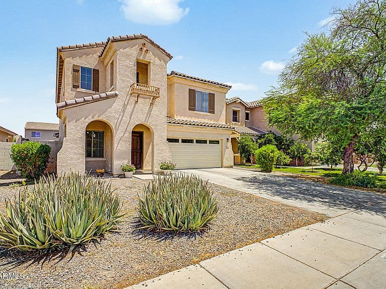 1658 W Dugan Drive photo 2