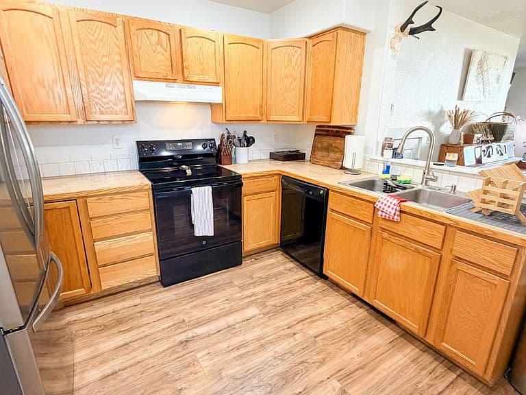 331 Cole Ave photo 5