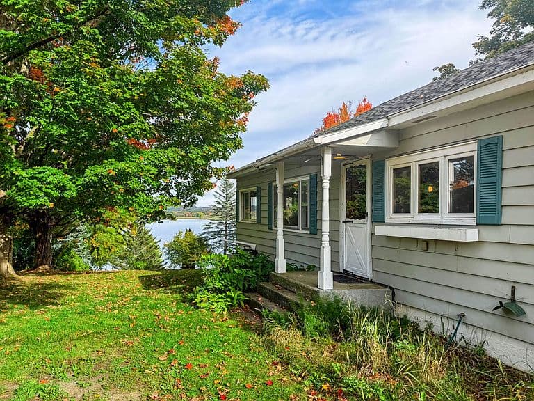 230 Campbell Road photo 4