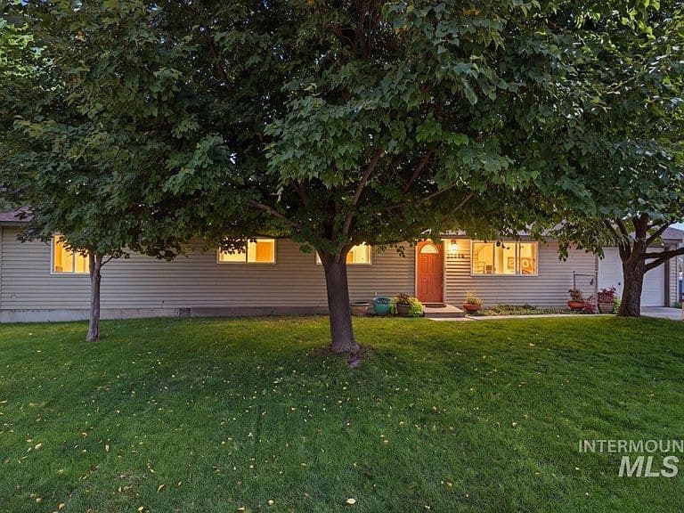 12648 S Sonora Ave photo 3
