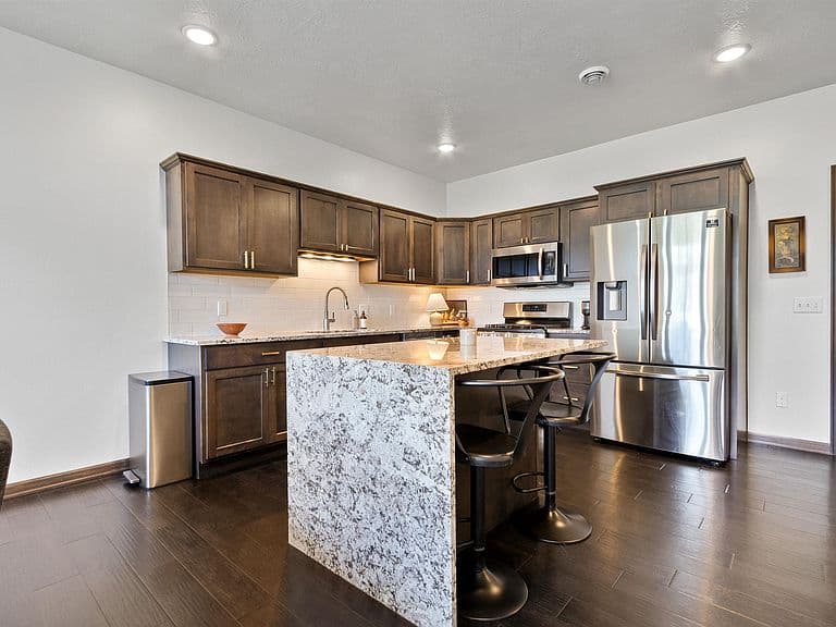 5314 S Seville Pl photo 3