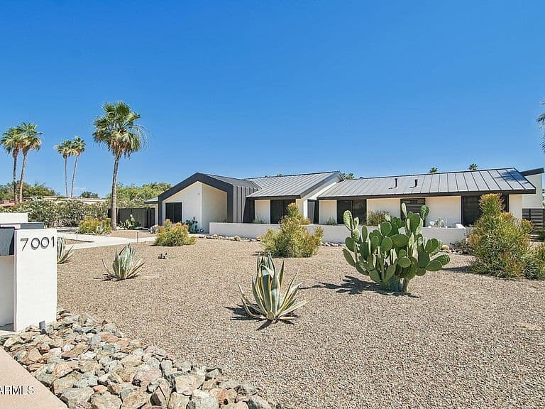 7001 E DREYFUS Avenue photo 4