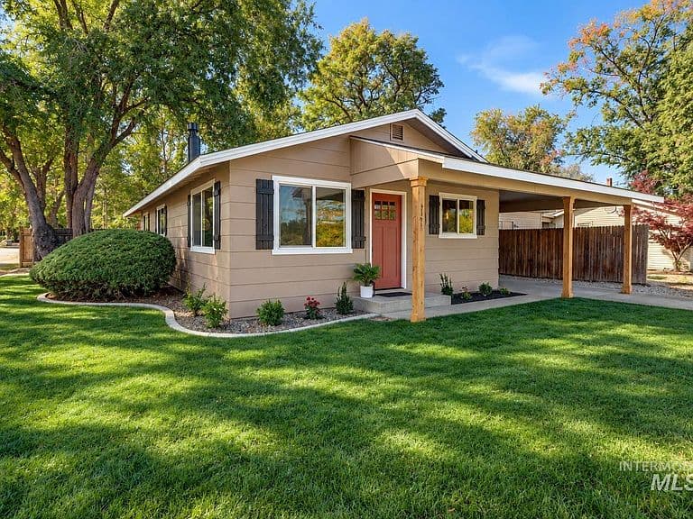 3215 W Alpine St photo 2