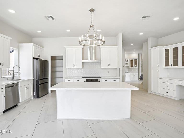 1401 W SANDPIPER Drive photo 2