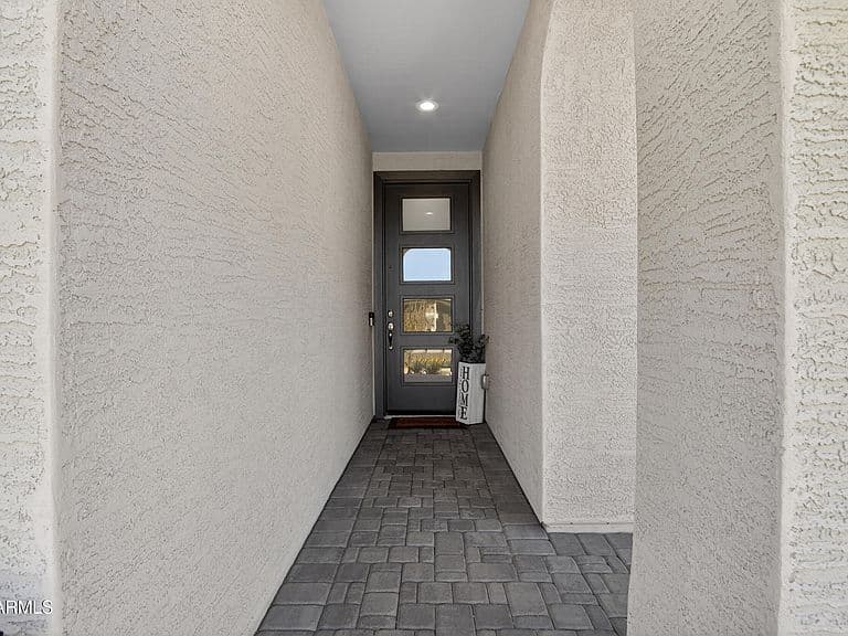18601 W COTTONTAIL Lane photo 3
