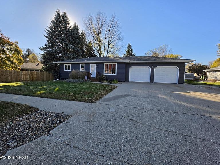 1708 2nd Ave NE photo 1