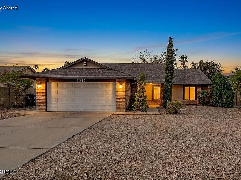 3215 W PARADISE Lane photo 1