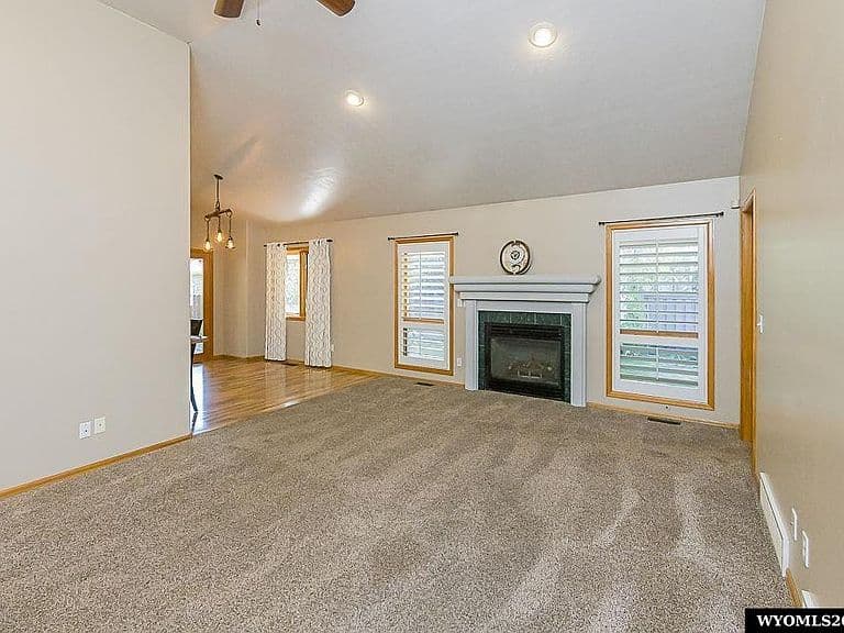 2426 Cripple Creek Dr photo 3