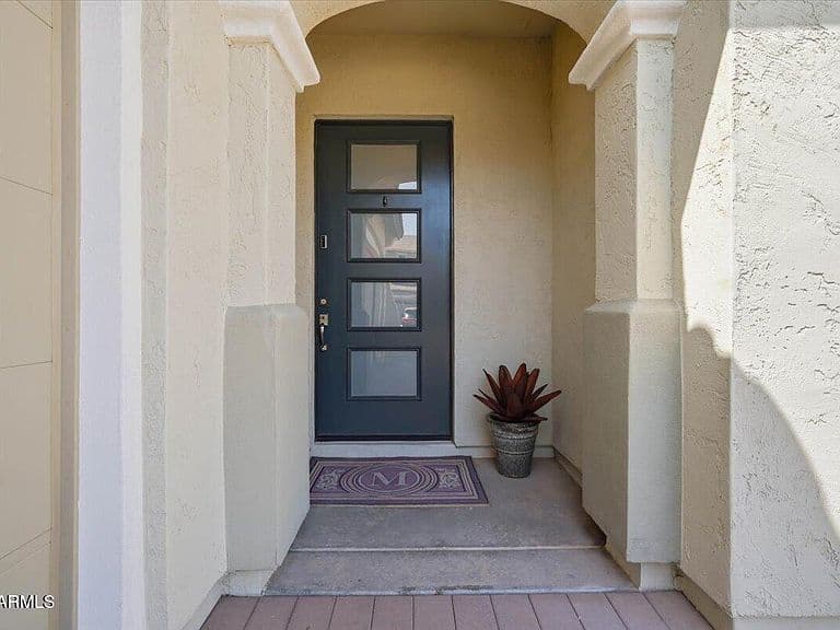 4252 E JOHN Street photo 4