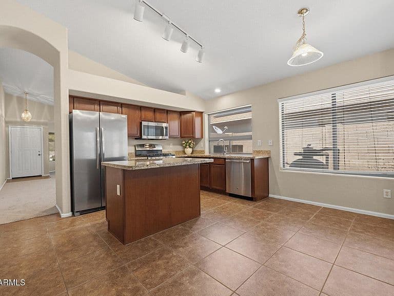16747 W POLK Street photo 5