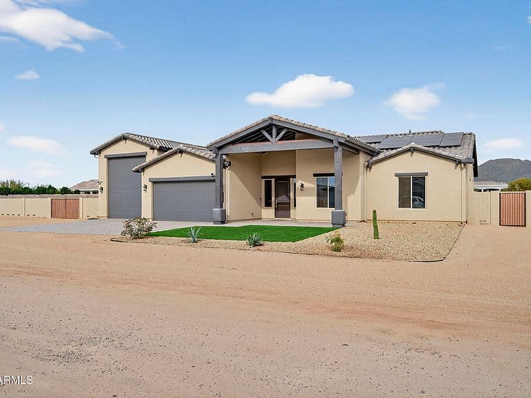 2120 W TANYA Trail photo 4