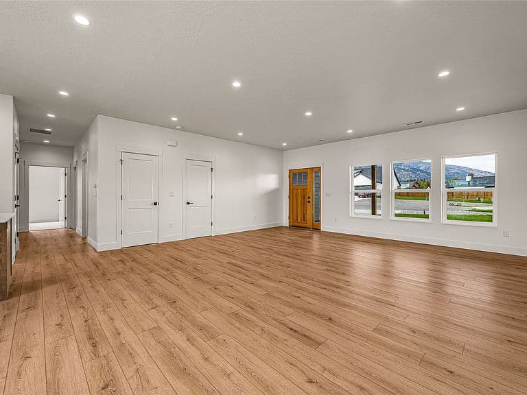 5213 Bronco Ct photo 4