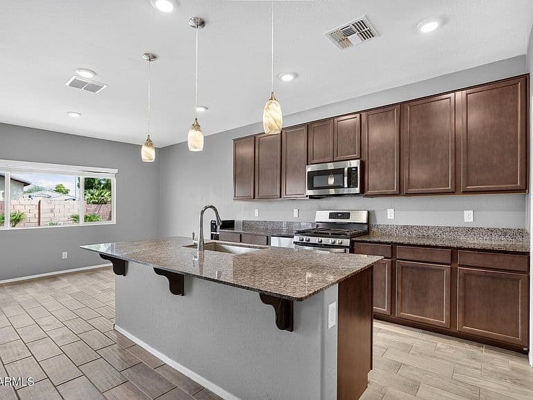 45974 W KELLER Drive photo 4