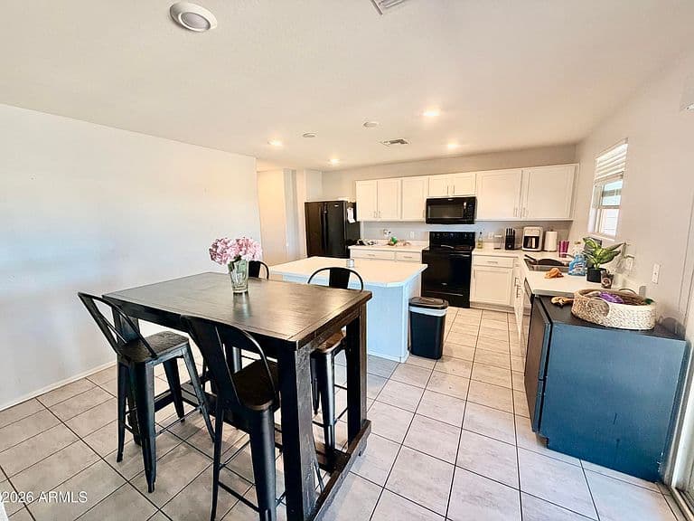 40620 W CHRISTOPHER Drive photo 3