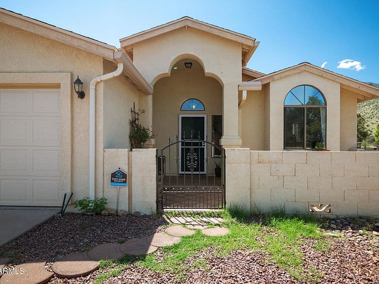 4860 E FRANKLIN Place photo 5