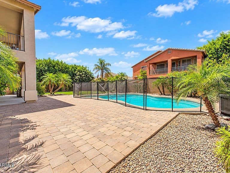 15792 W DESERT MIRAGE Drive photo 4