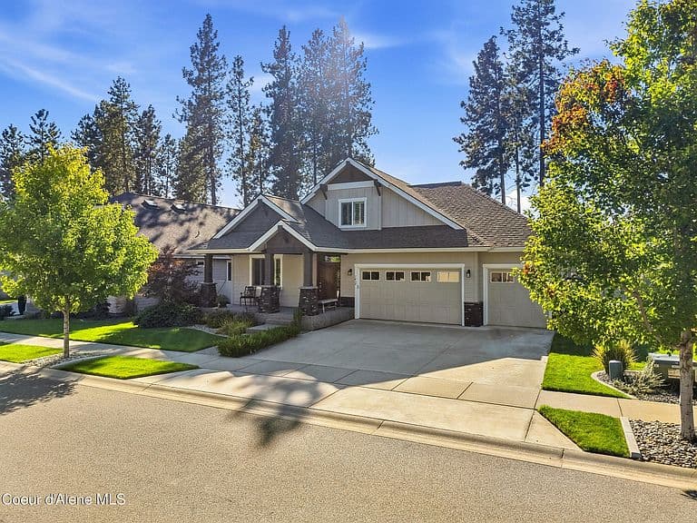 7049 Baudelaire Dr photo 2