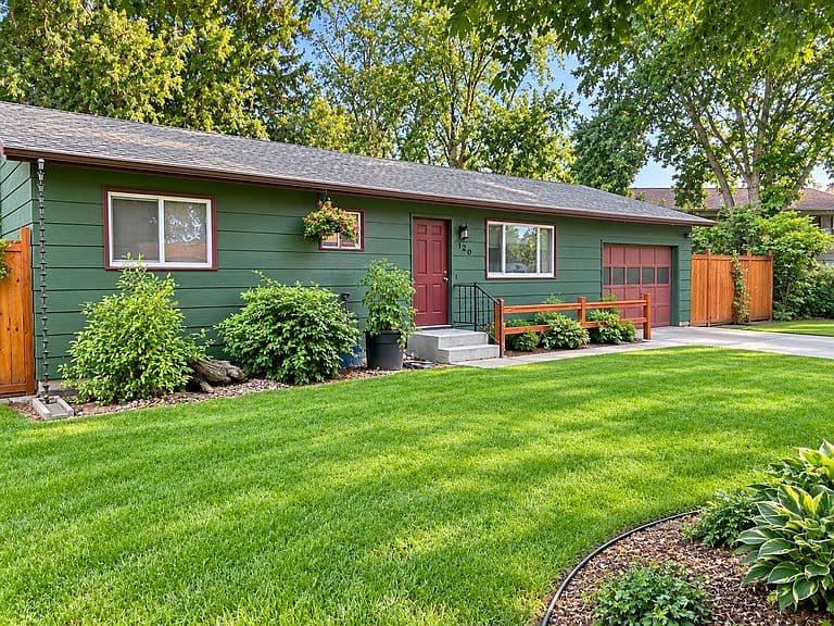 120 Parker Ct photo 2