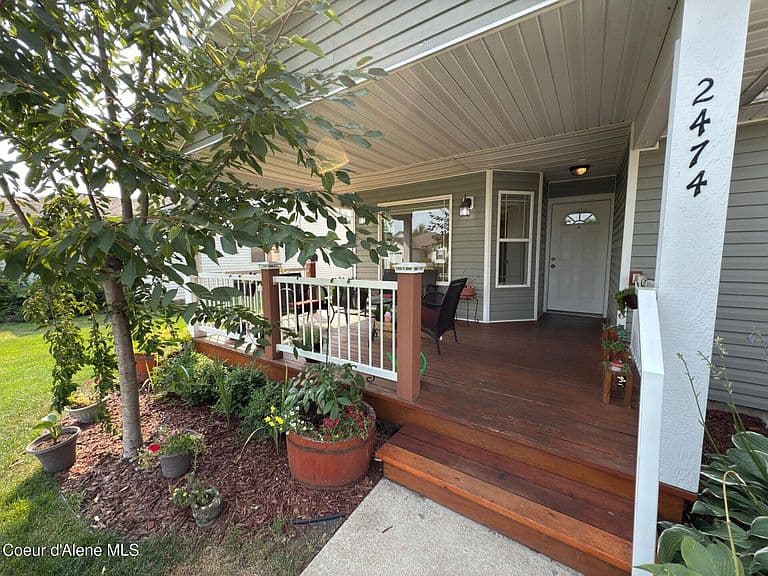 2474 W Berkley Ln photo 2