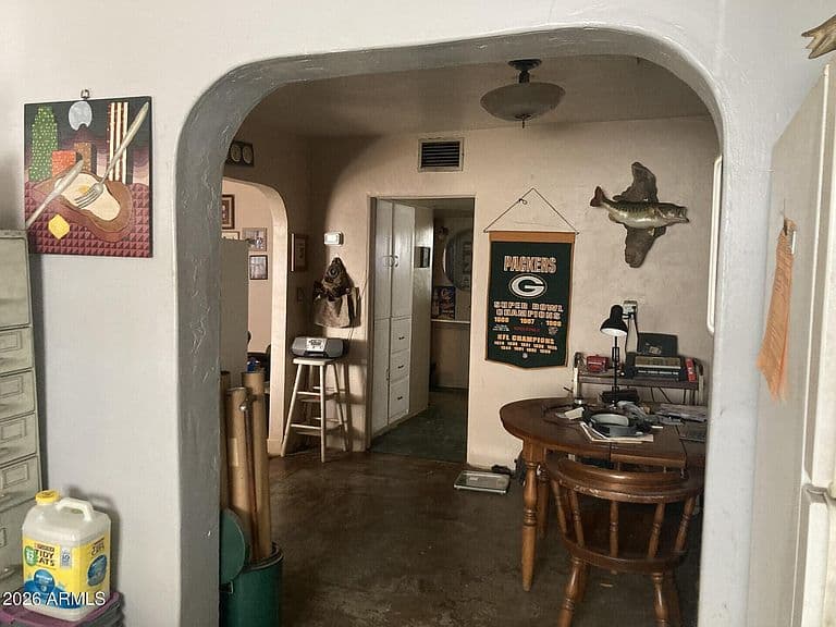 3722 E TAYLOR Street photo 3