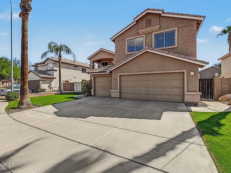 465 W REDWOOD Drive photo 4