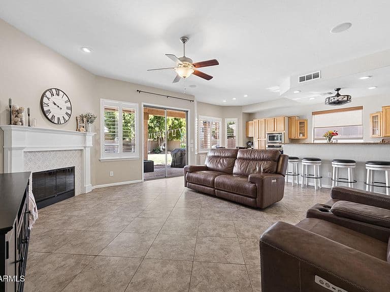 1550 E SAGEBRUSH Court photo 5