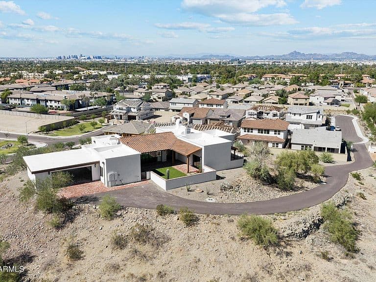 3731 E Fawn Drive photo 3
