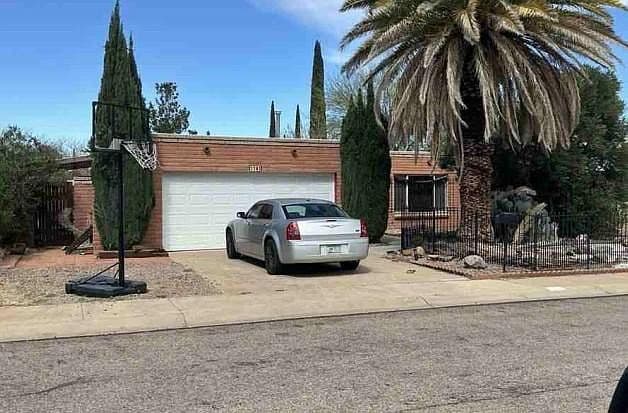 1141 Mesquite Dr photo 1