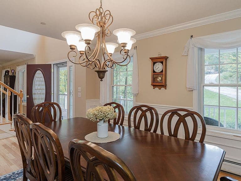 9 Schuyler Way photo 4