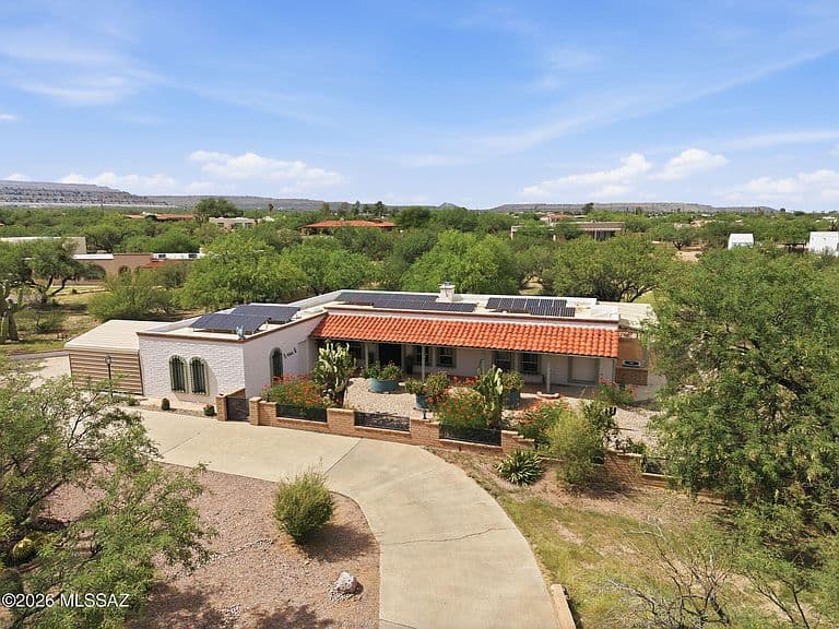 696 W Paseo Del Canto photo 1