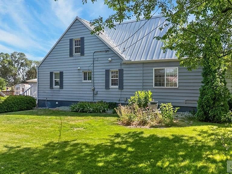 1822 Cottage Ave photo 2
