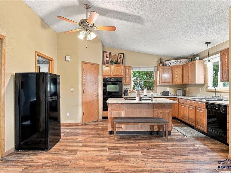 3963 E Highway 44 photo 4