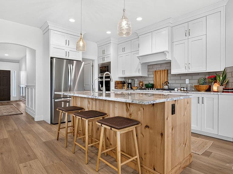 9800 W Aviara St photo 3