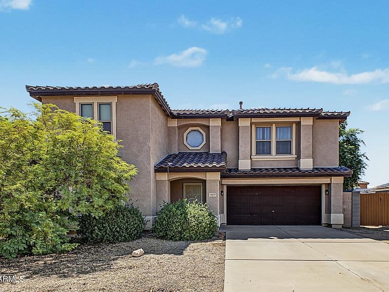 10609 W DALEY Lane photo 2