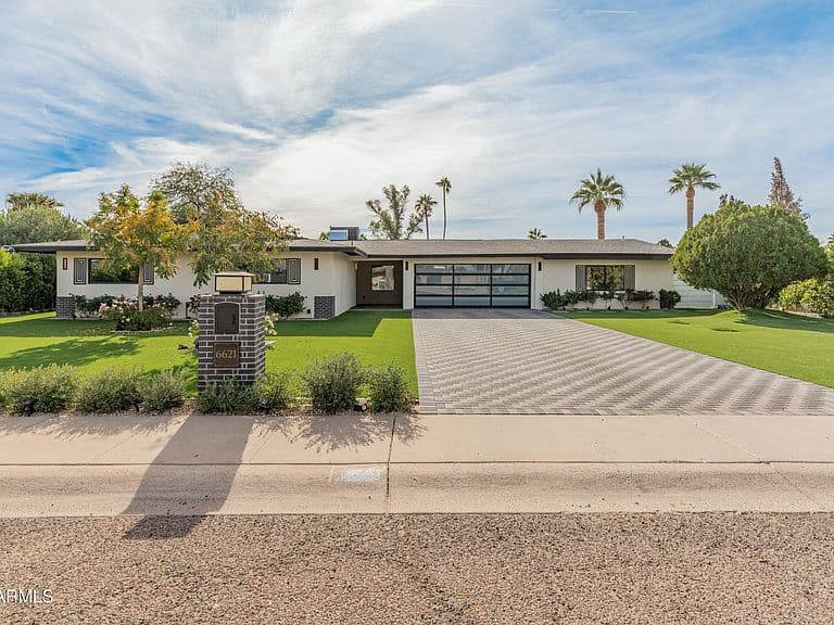 6621 E DREYFUS Avenue photo 3