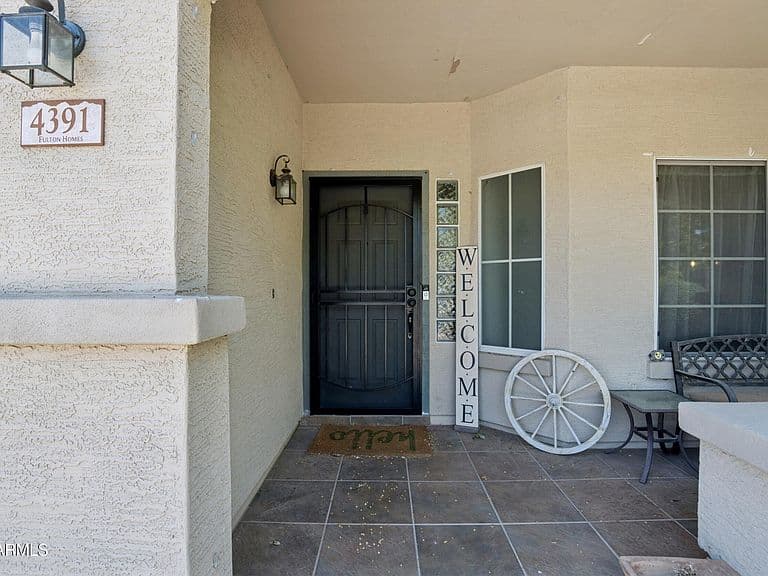 4391 E HAZELTINE Way photo 4