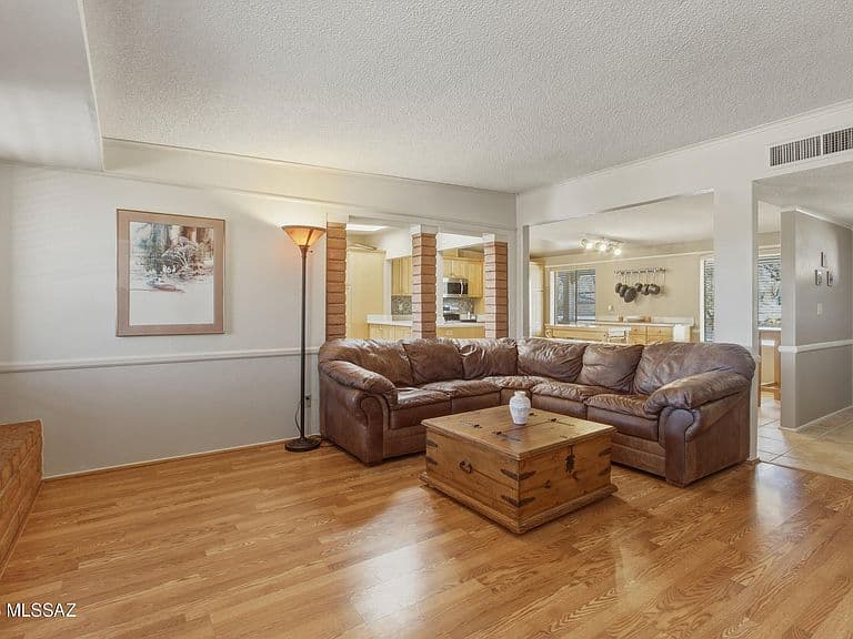 4432 N Summer Pl photo 5