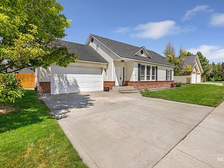 1963 Julie Ln photo 2