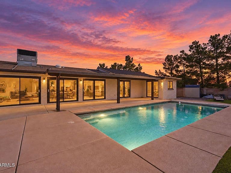 2726 E PAPAGO Trail photo 3