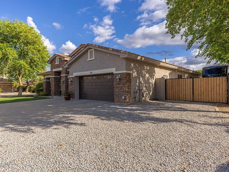 9843 W BAJADA Road photo 2