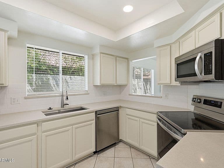 2338 W ORCHID Lane photo 2