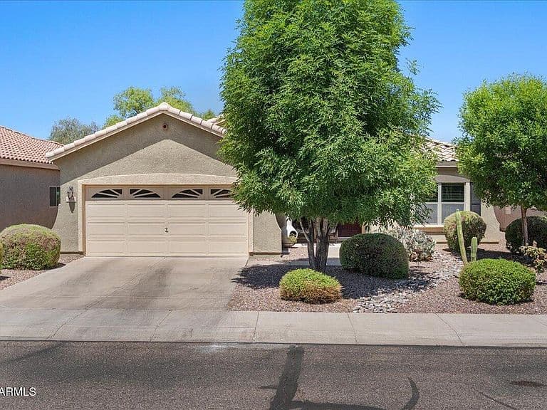 658 W SILVER REEF Court photo 2