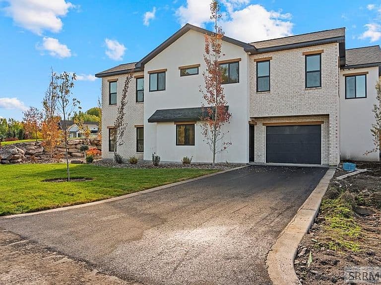 560 Partridge Ln photo 5