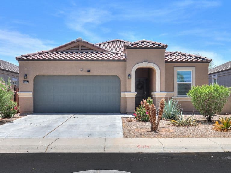36467 W PAMPOLOMA Avenue photo 2