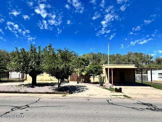 1468 W Meadow Hills Dr photo 3