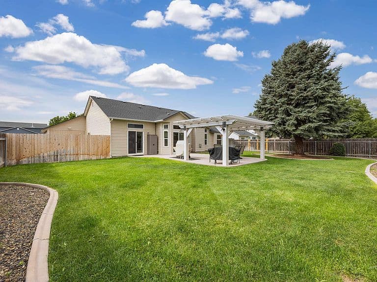 440 E Northridge Dr photo 3