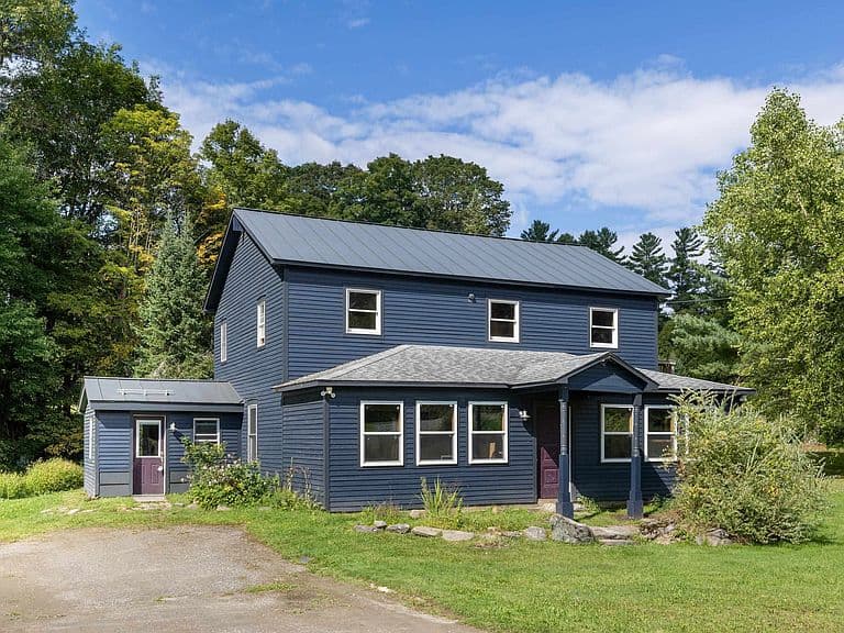 16 Acorn Avenue photo 3