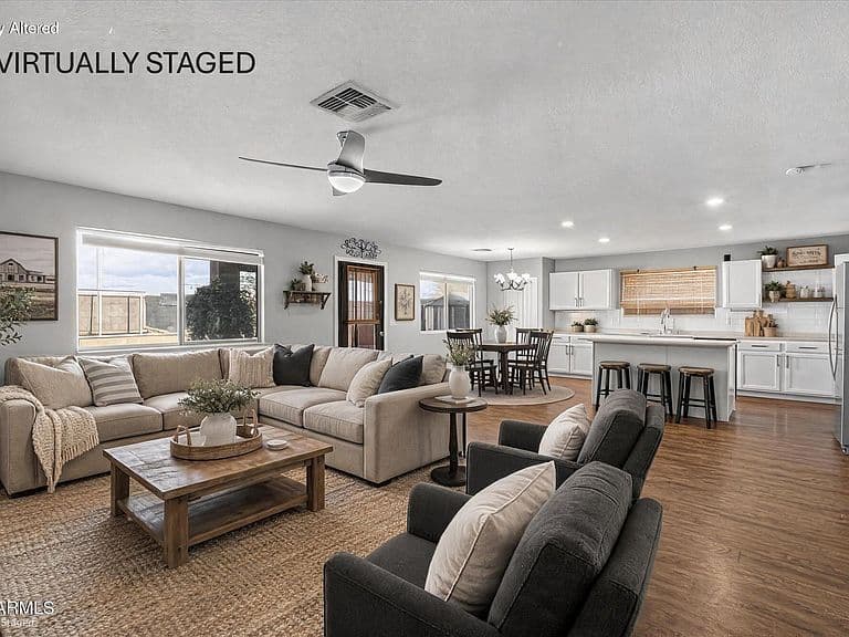 22455 N DAVIS Way photo 1