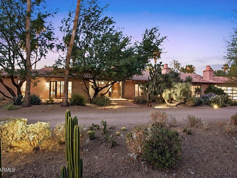 7501 E PALO VERDE Drive #4 photo 2