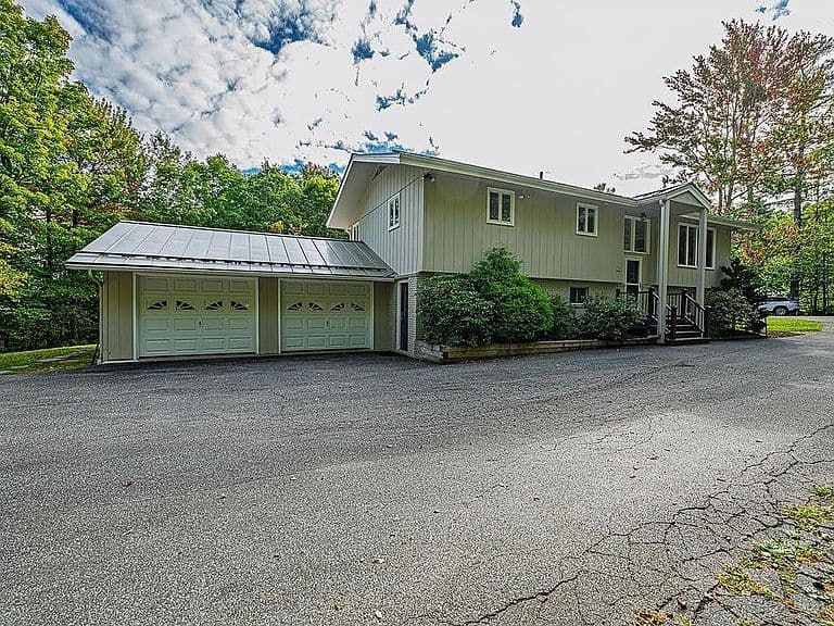 17 Ridge Road photo 1